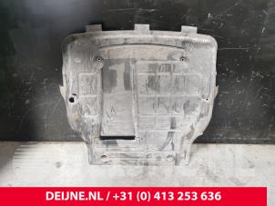 Usados Chapa protectora motor Volkswagen Transporter T6 2.0 TDI 150 Precio € 30,25 IVA incluido ofrecido por van Deijne Onderdelen Uden B.V.
