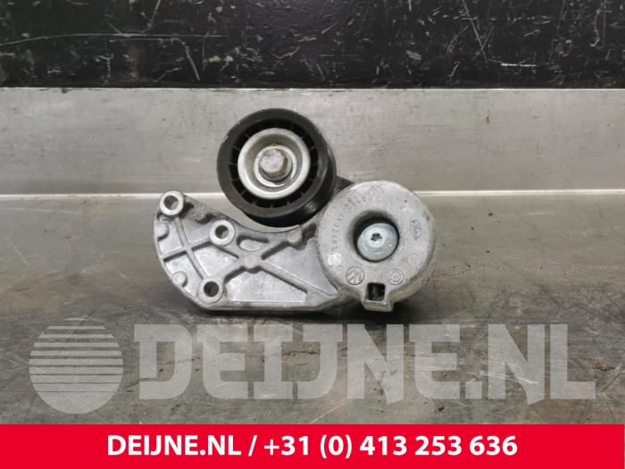 Usados Rodillo tensor correa múltiple Porsche Cayenne (9PA) 3.2 V6 24V Precio € 40,00 Norma de margen ofrecido por van Deijne Onderdelen Uden B.V.