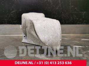 Engine mount from a Porsche Cayenne (9PA) 3.2 V6 24V 2004