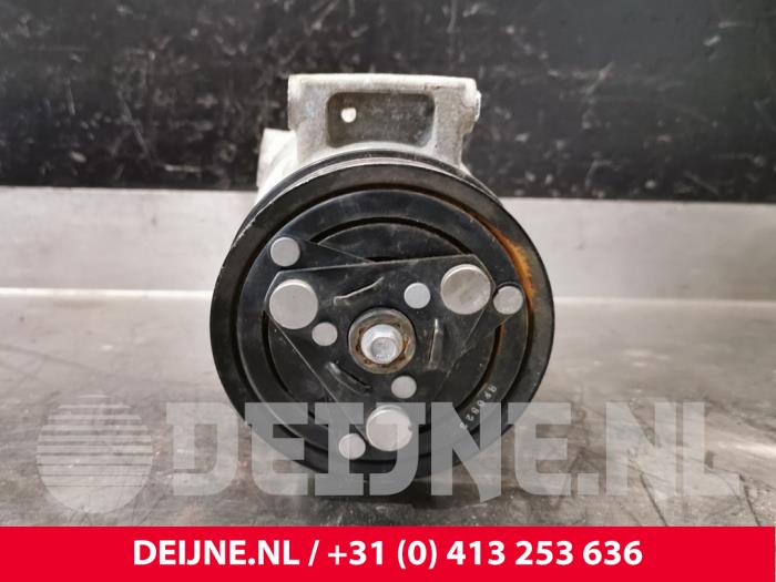 Usagé Pompe clim Volkswagen Caddy Cargo V (SBA/SBH) 2.0 TDI BlueMotionTechnology Prix € 181,50 Prix TTC proposé par van Deijne Onderdelen Uden B.V.