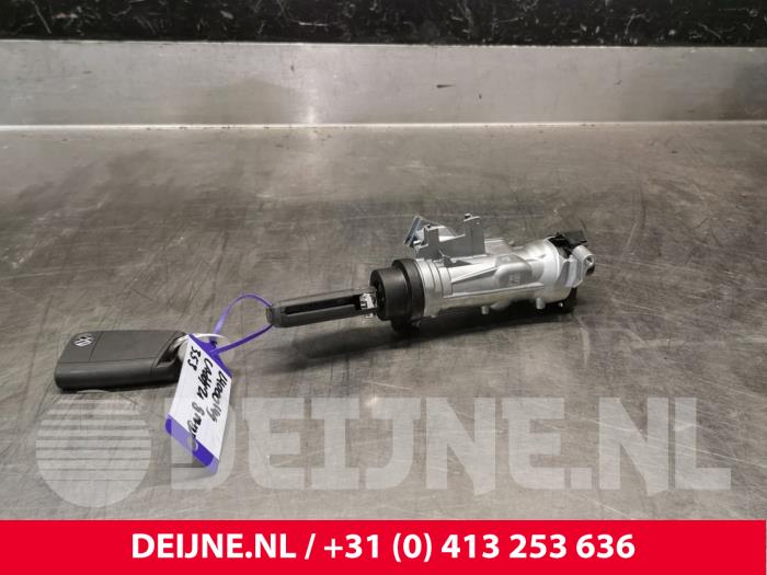 Używane Stacyjka + Kluczyk Volkswagen Caddy Cargo V (SBA/SBH) 2.0 TDI BlueMotionTechnology Cena € 90,75 Z VAT oferowane przez van Deijne Onderdelen Uden B.V.