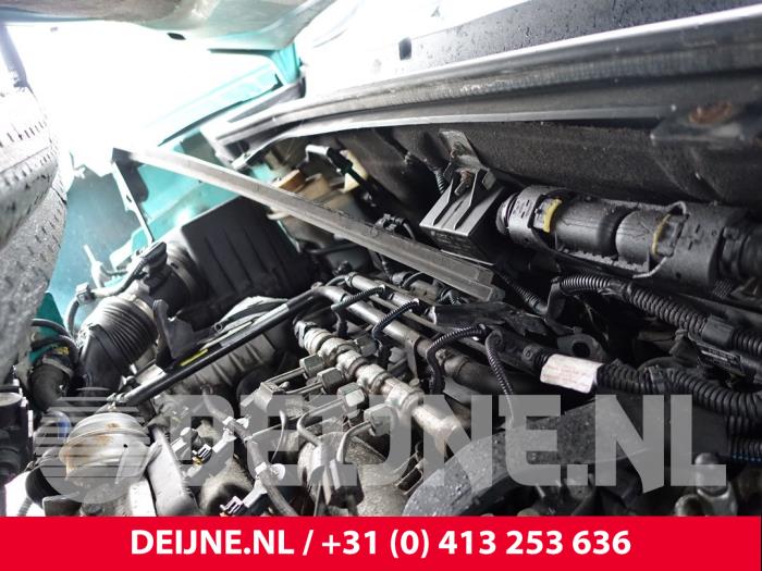 Używane Silnik Opel Combo 1.6 CDTI 16V Cena € 1.210,00 Z VAT oferowane przez van Deijne Onderdelen Uden B.V.