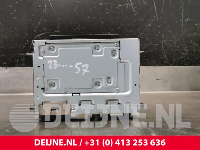 Gebrauchte Radio Volvo V60 I (FW/GW) 2.4 D6 20V Plug-in Hybrid AWD Preis € 150,00 Margenregelung angeboten von van Deijne Onderdelen Uden B.V.