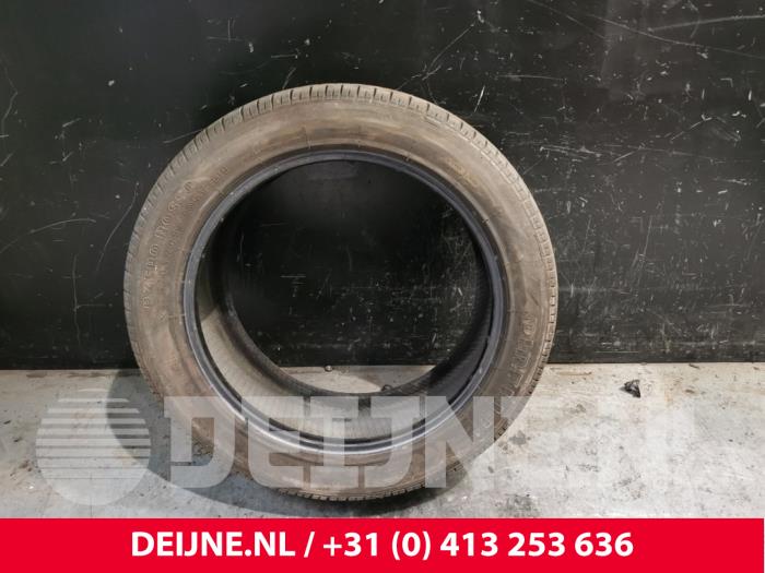 Używane Opona Cena € 50,00 Procedura marży oferowane przez van Deijne Onderdelen Uden B.V.