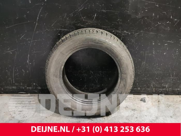 Używane Opona Cena € 55,00 Procedura marży oferowane przez van Deijne Onderdelen Uden B.V.