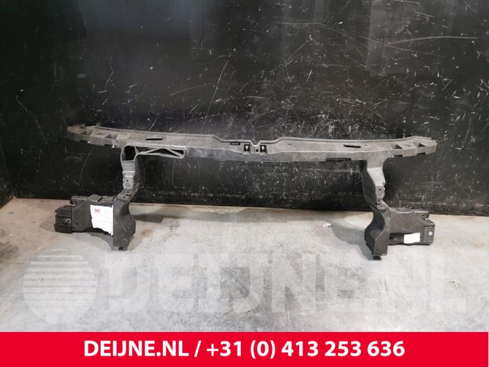 Używane Panel przedni Volkswagen Transporter Cena € 90,75 Z VAT oferowane przez van Deijne Onderdelen Uden B.V.