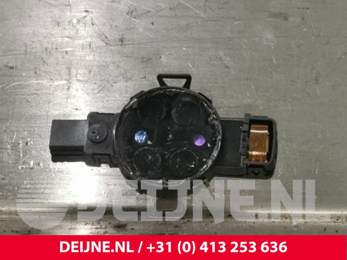 Begagnade Regnsensor Cupra Born 58 Pris € 48,40 Inklusive moms erbjuds av van Deijne Onderdelen Uden B.V.