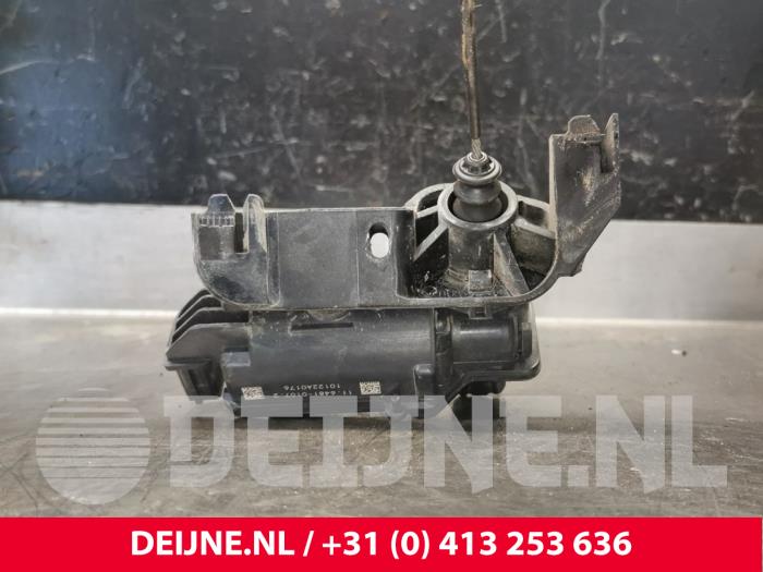 Używane Silnik hamulca postojowego Cupra Born 58 Cena € 36,30 Z VAT oferowane przez van Deijne Onderdelen Uden B.V.