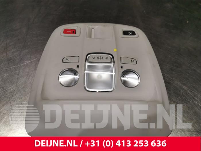 Begagnade Innerbelysning, fram Citroen Jumpy 2.0 Blue HDI 180 Pris € 72,60 Inklusive moms erbjuds av van Deijne Onderdelen Uden B.V.