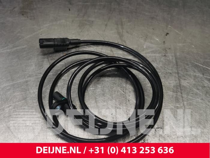 Nowe Czujnik ABS Mercedes Sprinter Cena € 30,25 Z VAT oferowane przez van Deijne Onderdelen Uden B.V.