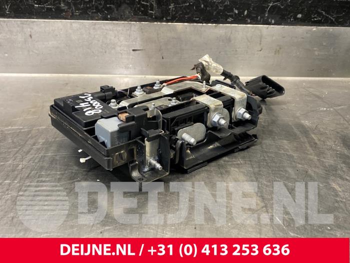 Used Start/Stop computer Volvo XC60 I (DZ) 2.0 D4 16V Price € 40,00 Margin scheme offered by van Deijne Onderdelen Uden B.V.