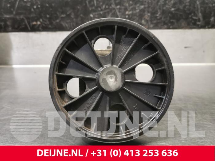Usagé Pompe de direction Volvo V70 (SW) 2.4 20V 170 Prix € 90,00 Règlement à la marge proposé par van Deijne Onderdelen Uden B.V.