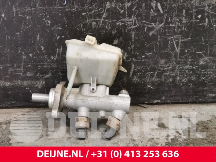 Gebrauchte Hauptbremszylinder Volvo V70 (SW) 2.4 20V 170 Preis € 40,00 Margenregelung angeboten von van Deijne Onderdelen Uden B.V.