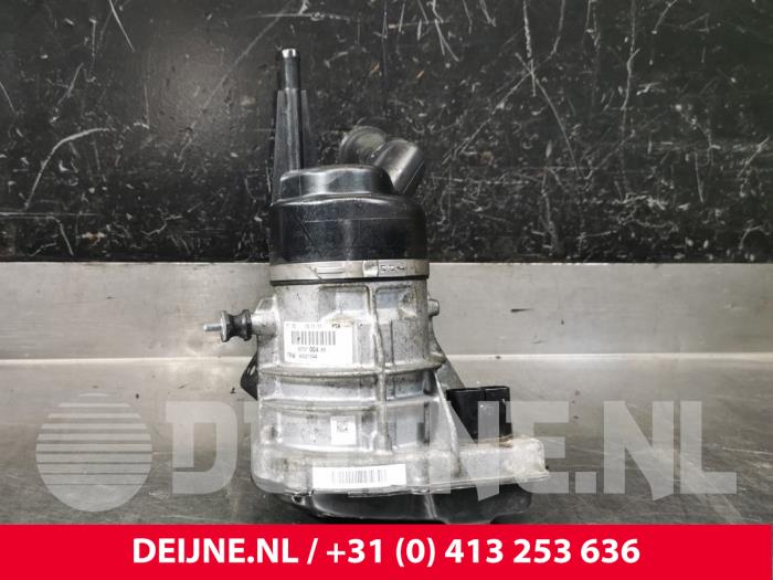 Usagé Pompe de direction Peugeot Partner (GC/GF/GG/GJ/GK) 1.6 HDI 90 Prix € 151,25 Prix TTC proposé par van Deijne Onderdelen Uden B.V.