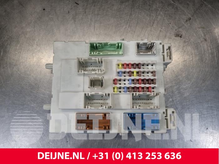 Usados Módulo electrónico central Volvo V40 (MV) 2.0 D2 16V Precio € 100,00 Norma de margen ofrecido por van Deijne Onderdelen Uden B.V.