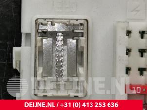 Body control computer from a Volvo V40 (MV) 1.6 T3 GTDi 16V 2013
