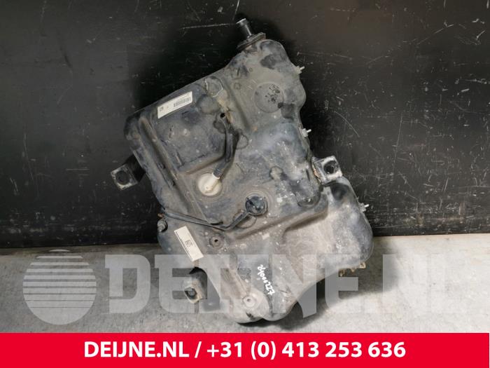 Gebrauchte Adblue Tank Opel Movano 2.3 CDTi 16V FWD Preis € 726,00 Mit Mehrwertsteuer angeboten von van Deijne Onderdelen Uden B.V.