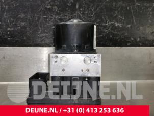 ABS Pumpe van een Volvo S40 (MS) 1.8 16V 2006