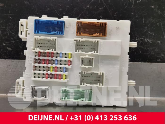 Usados Módulo electrónico central Volvo V40 (MV) 1.6 T3 GTDi 16V Precio € 100,00 Norma de margen ofrecido por van Deijne Onderdelen Uden B.V.