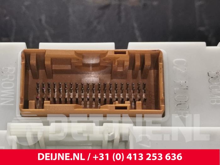 Module électronique central d'un Volvo V40 (MV) 1.6 T3 GTDi 16V 2012