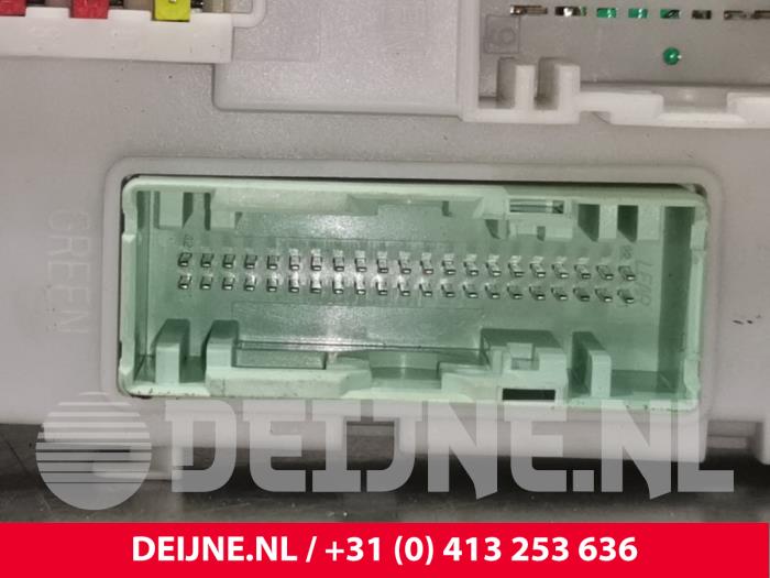 Module électronique central d'un Volvo V40 (MV) 1.6 T3 GTDi 16V 2012