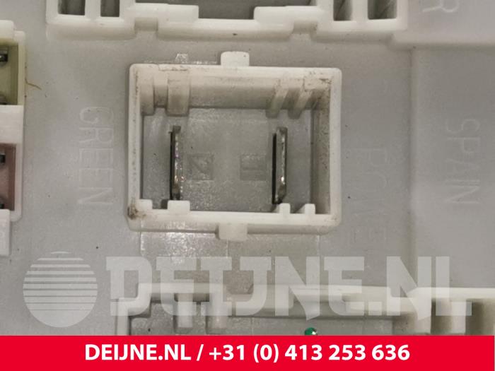 Module électronique central d'un Volvo V40 (MV) 1.6 T3 GTDi 16V 2012