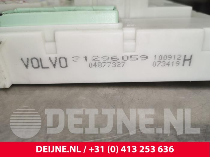 Module électronique central d'un Volvo V40 (MV) 1.6 T3 GTDi 16V 2012