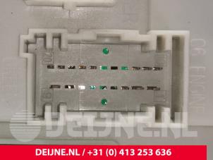 Module électronique central d'un Volvo V40 (MV) 1.6 T3 GTDi 16V 2012