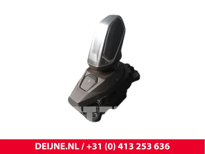 Usagé Levier de vitesse Lynk &amp; Co 01 1.5 PHEV Prix € 72,60 Prix TTC proposé par van Deijne Onderdelen Uden B.V.