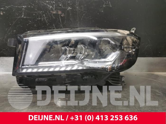 Używane Reflektor lewy Maxus eDeliver 9 72/89 kWh Cena € 907,50 Z VAT oferowane przez van Deijne Onderdelen Uden B.V.