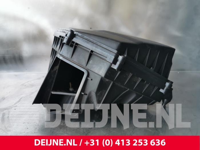 Gebrauchte Luftfiltergehäuse Volvo S90 II 2.0 D4 16V Preis € 100,00 Margenregelung angeboten von van Deijne Onderdelen Uden B.V.