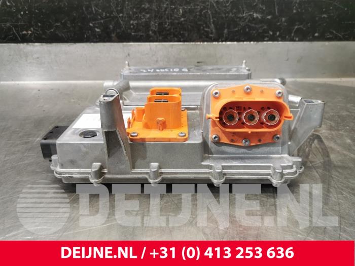 Używane DC/CD konwertor Volvo XC90 II 2.0 T8 16V Twin Engine AWD Cena € 1.250,00 Procedura marży oferowane przez van Deijne Onderdelen Uden B.V.