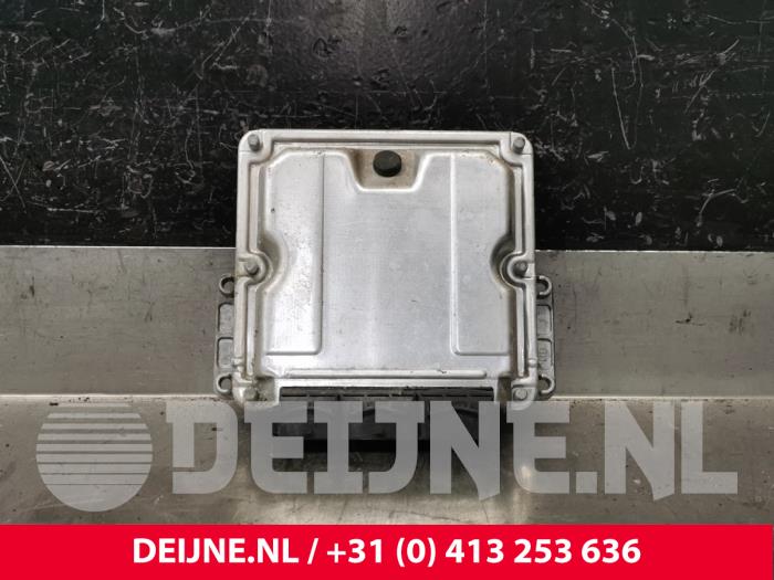 Used Engine management computer Opel Movano Combi 2.2 DTI Price € 90,75 Inclusive VAT offered by van Deijne Onderdelen Uden B.V.