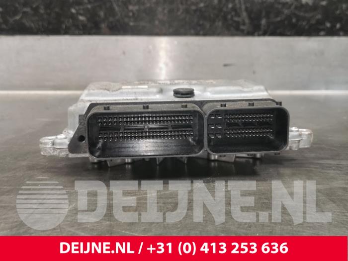 Used Engine management computer Volvo V70 (BW) 2.5 T 20V Price € 150,00 Margin scheme offered by van Deijne Onderdelen Uden B.V.