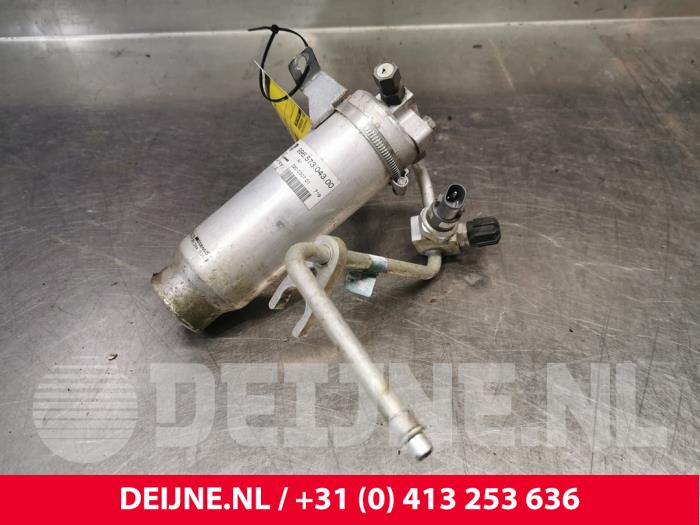 Usagé Déshydrateur clim Porsche 911 (996) 3.6 Carrera 4 24V Prix € 25,00 Règlement à la marge proposé par van Deijne Onderdelen Uden B.V.