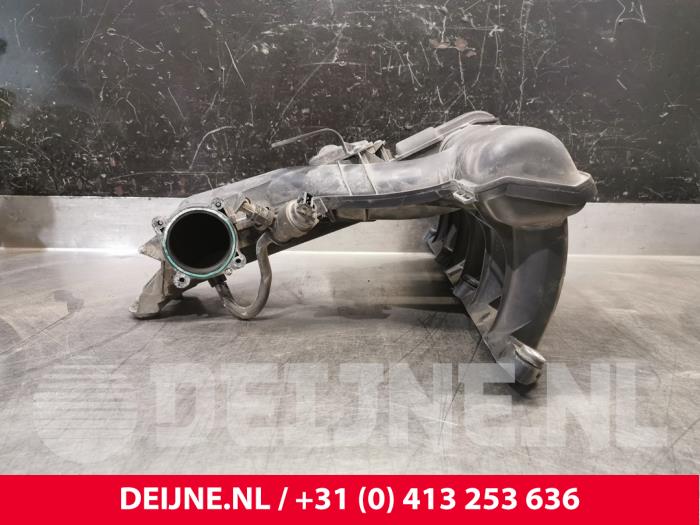 Gebrauchte Ansaugbrugge Volvo XC90 I 3.2 24V Preis € 200,00 Margenregelung angeboten von van Deijne Onderdelen Uden B.V.