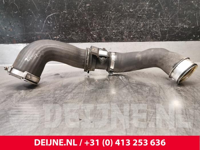 Gebrauchte Intercooler Rohr Volkswagen Transporter T5 2.5 TDi Preis € 36,30 Mit Mehrwertsteuer angeboten von van Deijne Onderdelen Uden B.V.