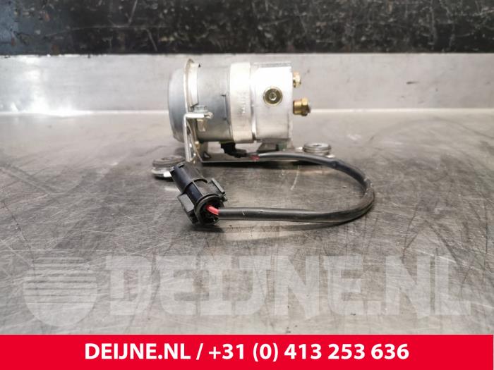 Gebrauchte Pumpfederung (Hydr.) Porsche 911 (996) 3.6 Carrera 4 24V Preis € 200,00 Margenregelung angeboten von van Deijne Onderdelen Uden B.V.