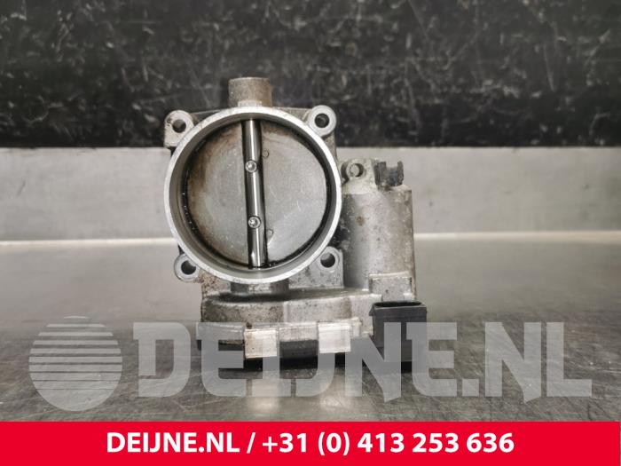 Gebrauchte Drosselklappengehäuse Porsche 911 (996) 3.6 Carrera 4 24V Preis € 100,00 Margenregelung angeboten von van Deijne Onderdelen Uden B.V.
