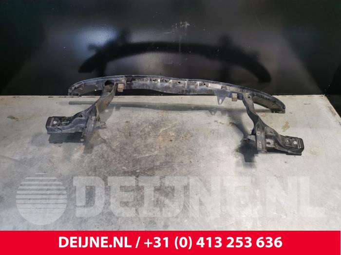 Używane Panel przedni Volkswagen Transporter T5 2.5 TDi Cena € 151,25 Z VAT oferowane przez van Deijne Onderdelen Uden B.V.
