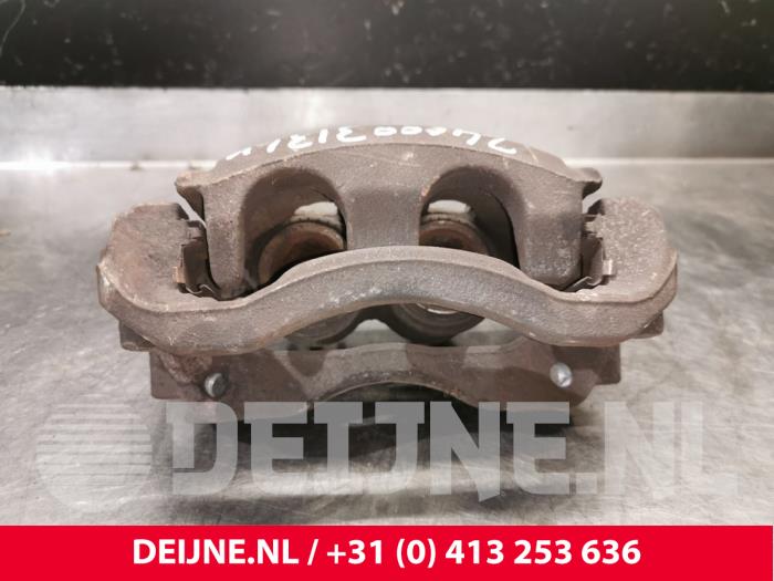 Gebrauchte Bremszange links vorne Renault Master III (FV) 2.3 Energy dCi 180 Twin Turbo 16V FWD Preis € 121,00 Mit Mehrwertsteuer angeboten von van Deijne Onderdelen Uden B.V.