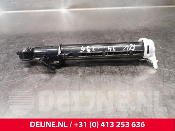 Używane Spryskiwacz reflektorów Volvo V60 I (FW/GW) 2.0 T4 16V Cena € 40,00 Procedura marży oferowane przez van Deijne Onderdelen Uden B.V.