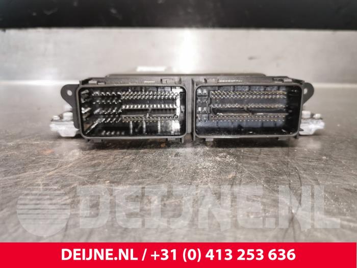 Used Engine management computer Volvo V60 II (ZW) 2.0 T6 16V Twin Engine Price € 275,00 Margin scheme offered by van Deijne Onderdelen Uden B.V.