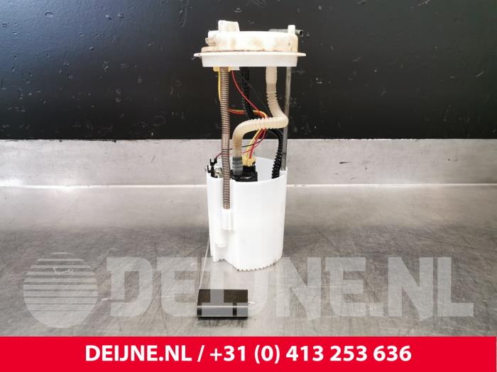 Usagé Pompe carburant électrique Fiat Doblo Cargo (263) 1.3 D Multijet Prix € 48,40 Prix TTC proposé par van Deijne Onderdelen Uden B.V.