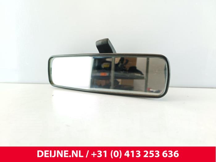 Używane Lusterko wewnetrzne Dacia Dokker Express (8S) 1.5 dCi 90 Cena € 30,25 Z VAT oferowane przez van Deijne Onderdelen Uden B.V.
