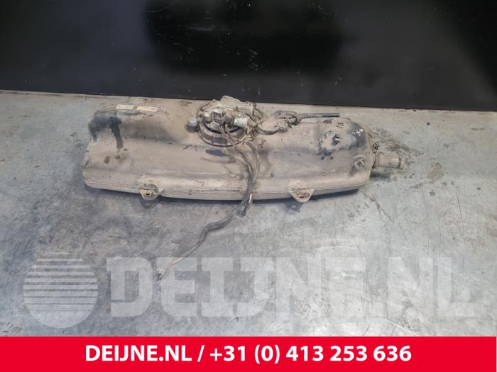Gebrauchte Adblue Tank Volkswagen Crafter 2.5 TDI 30/35/50 Preis € 484,00 Mit Mehrwertsteuer angeboten von van Deijne Onderdelen Uden B.V.