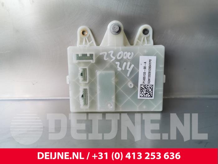 Usagé Module (divers) Tesla Model S 85 Prix € 302,50 Prix TTC proposé par van Deijne Onderdelen Uden B.V.