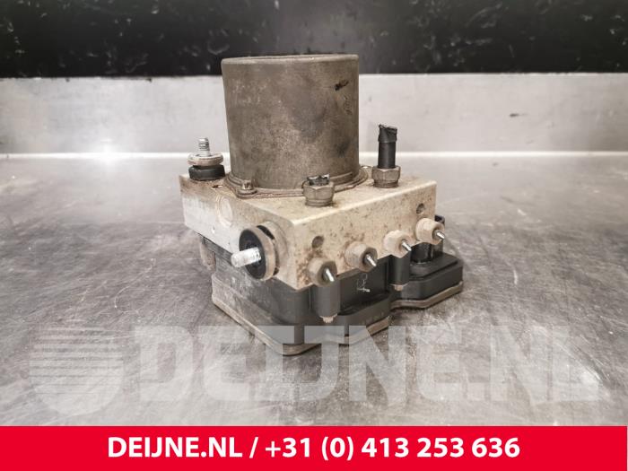 Gebrauchte ABS Pumpe Ford Transit 2.0 TDCi 16V Eco Blue 170 RWD Preis € 211,75 Mit Mehrwertsteuer angeboten von van Deijne Onderdelen Uden B.V.
