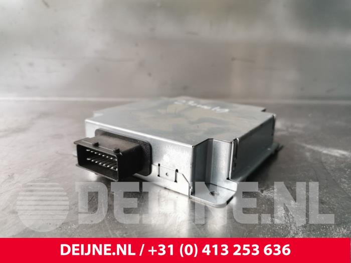 Używane Modul radiowy Opel Combo 1.3 CDTI 16V ecoFlex Cena € 36,30 Z VAT oferowane przez van Deijne Onderdelen Uden B.V.