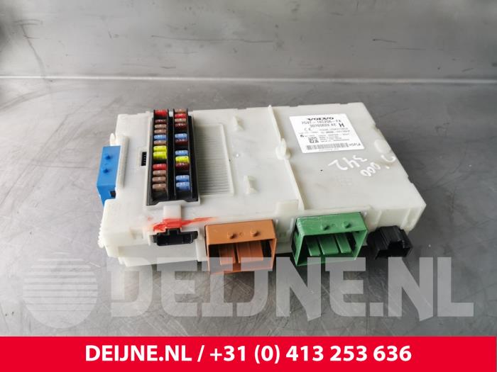 Used Body control computer Volvo V70 (BW) 2.0 D 16V Price € 125,00 Margin scheme offered by van Deijne Onderdelen Uden B.V.